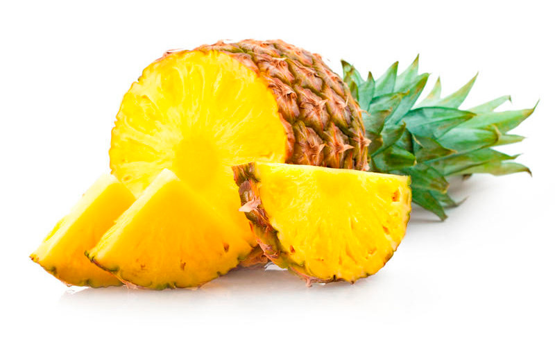 Детокс рецепт: Противовоспалительный смузи из ананаса и манго